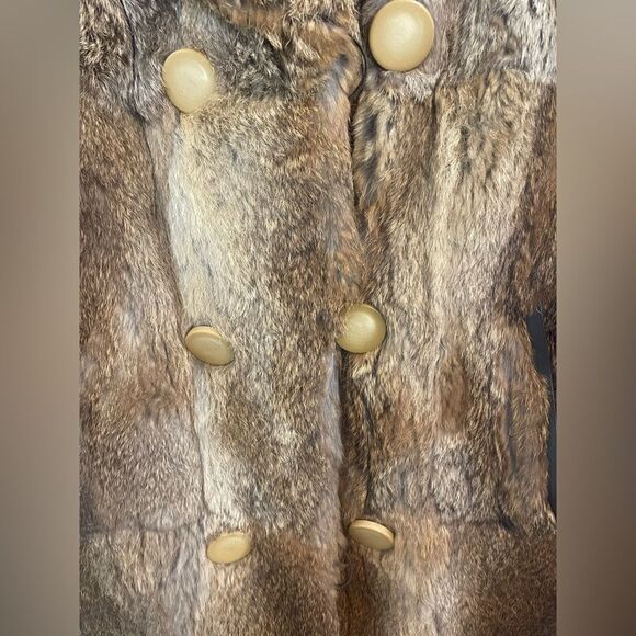 Vintage Fur Coat in Brown with leather trim. Medium - Picture 8 of 8